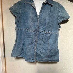 Denim blouse with snaps faded glory